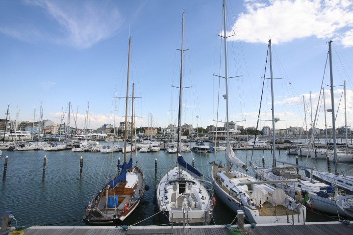 Cattolica, barche nel porto foto di PH. Paritani