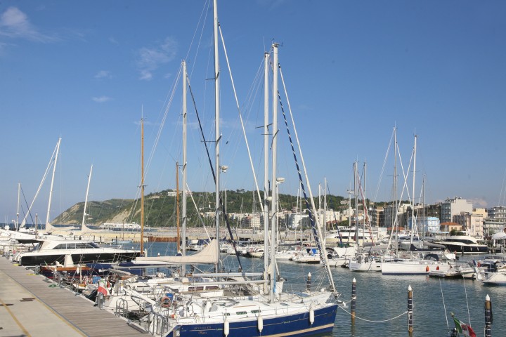 Cattolica, barche nel porto Foto(s) von PH. Paritani