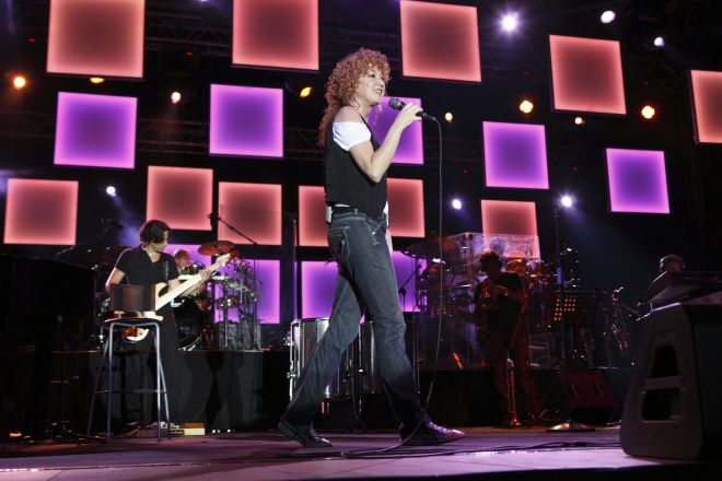 La Notte Rosa, the Italian summer’s New Year’s Eve, Rimini, Fiorella Mannoia photo by P. Bove