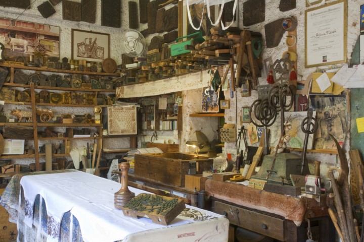 Hand-printed cloth, Santarcangelo di Romagna photo by PH. Paritani