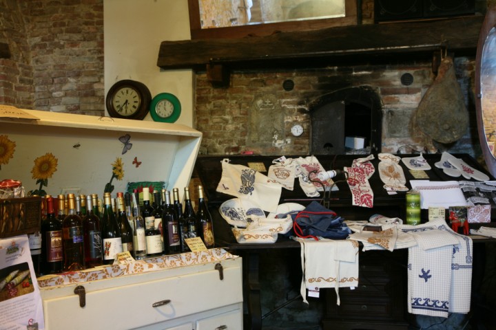 Typical products, Mondaino photo by PH. Paritani