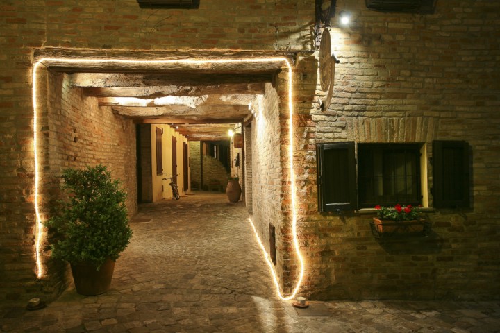 View of the historic centre, Montegridolfo photo by PH. Paritani