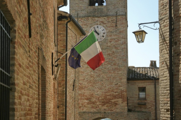 View of the historic centre, Montegridolfo photo by PH. Paritani