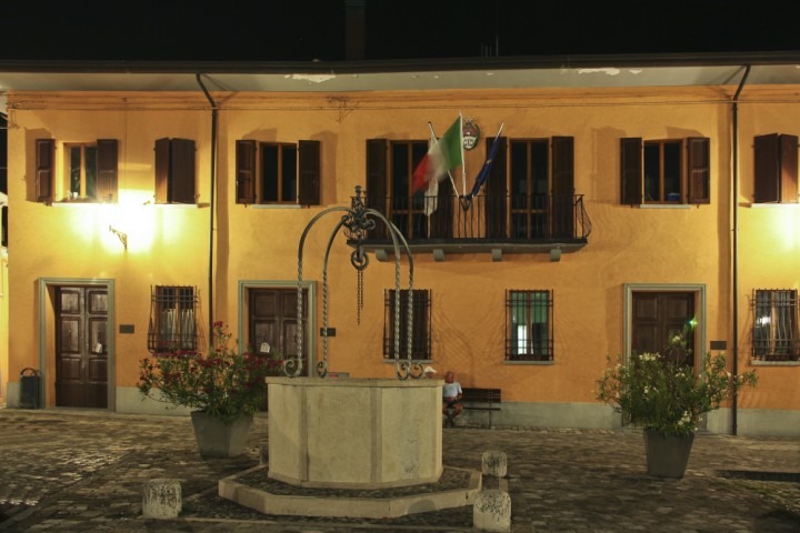 Town hall, Montescudo photo by PH. Paritani