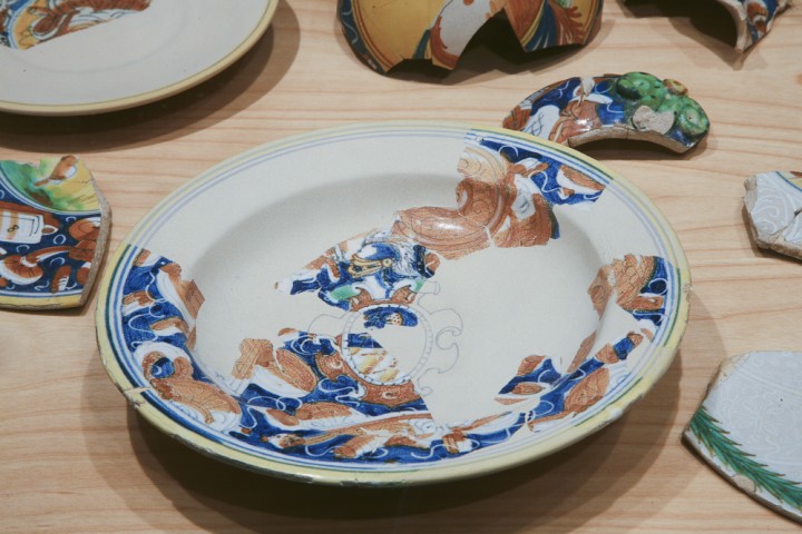 Mostra maioliche, Mondaino foto di PH. Paritani