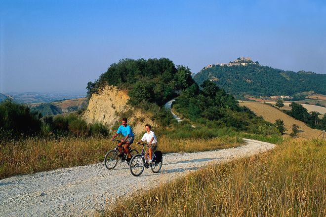 cycling, Torriana photo by T. Mosconi