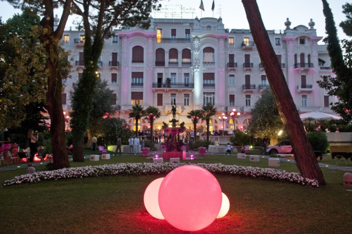 La Notte Rosa al Grand Hotel, Rimini foto di R. Gallini