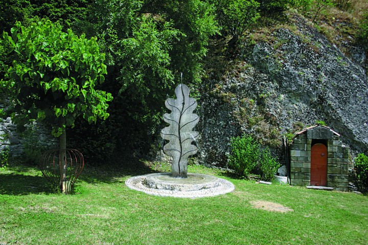 I Luoghi dell'anima. Orto dei frutti dimenticati. Il gelso della pace, Pennabilli foto di L. Liuzzi