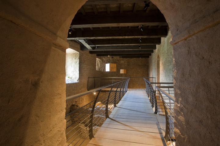 Percorso archeologico, sala della cisterna, Montefiore Conca foto di PH. Paritani