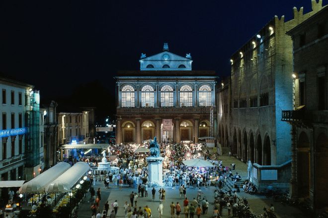 Piazza Cavour photos de T. Mosconi