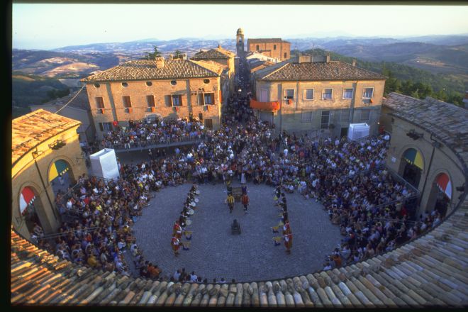 Piazza Maggiore photos de T. Mosconi