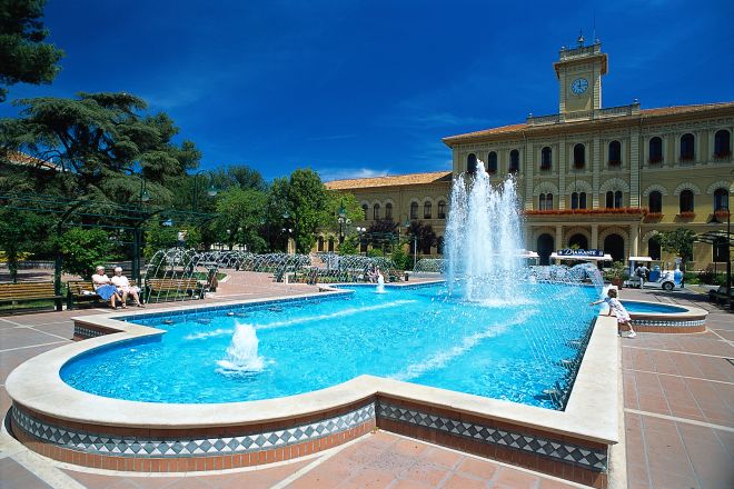 Piazzale Roosvelt, Municipio, Cattolica photos de L. Bottaro
