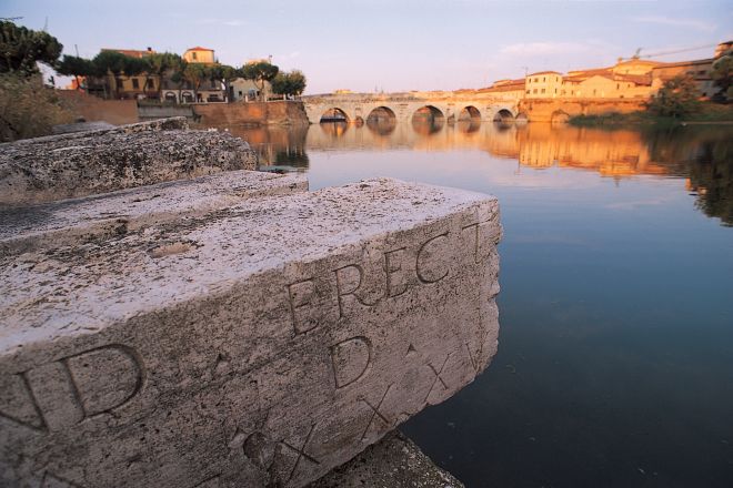 Ponte di Tiberio, Rimini photos de L. Fabbrini