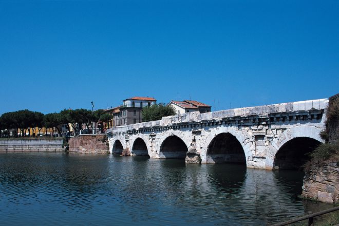 Ponte di Tiberio, Rimini photos de L. Fabbrini