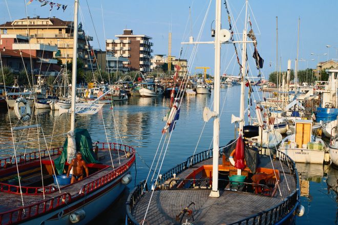 Bellaria Igea Marina, barche nel portocanale photos de T. Mosconi