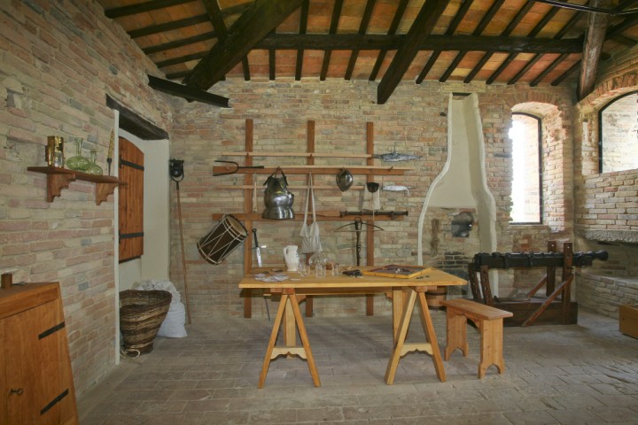 Reconstruction of the guard, Mondaino photo by PH. Paritani