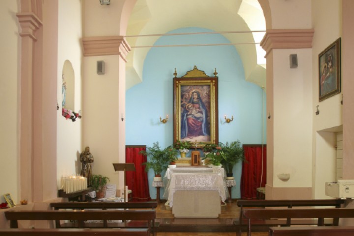 Church of Carbognano, Gemmano photo by PH. Paritani