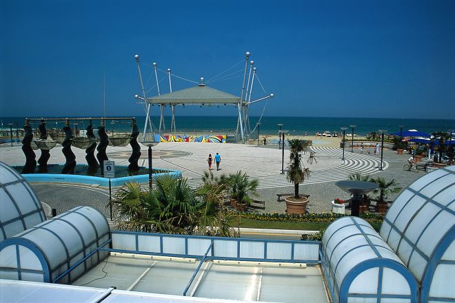 Piazzale Roma, Riccione photos de L. Bottaro