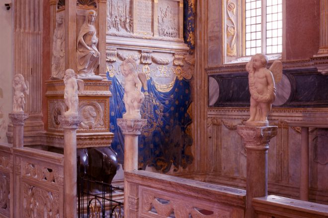 Basilica cathedral malatesta temple, Rimini photo by PH. Paritani