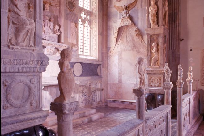 Basilica cathedral malatesta temple, Rimini photo by PH. Paritani