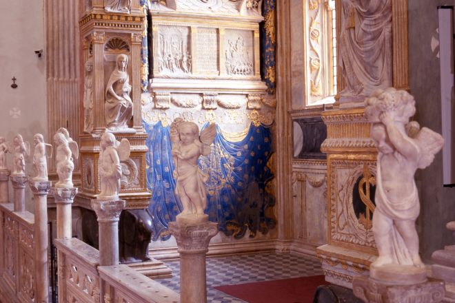 Interno tempio malatestiano Foto(s) von PH. Paritani