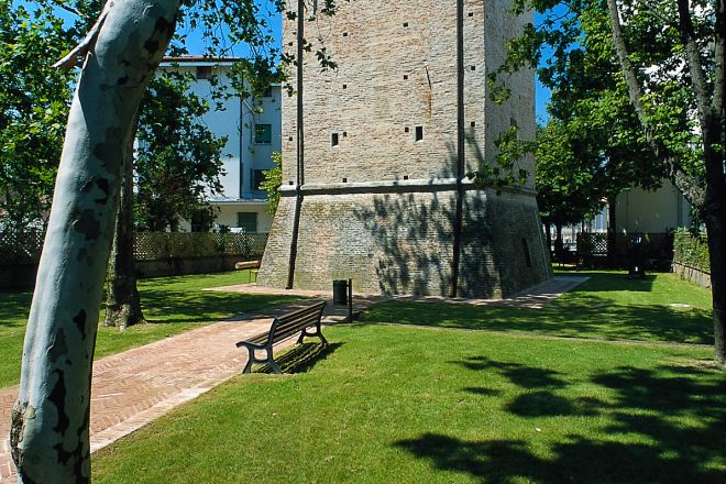 Torre Saracena Foto(s) von L. Bottaro