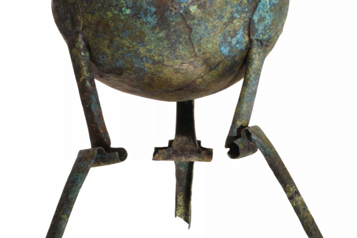 Verucchio, Museo civico archeologico, tripode in bronzo photo by Soprintendenza per i Beni Archeologici dell'Emilia-Romagna