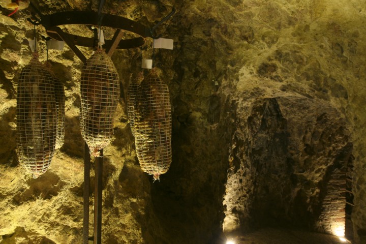 Grotta, Verucchio photos de PH. Paritani