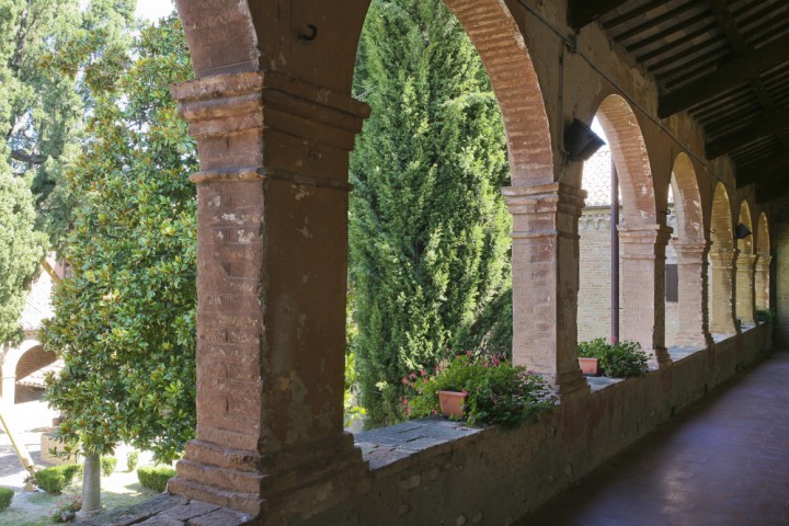 Cloister of St. Francis, Verucchio photo by PH. Paritani