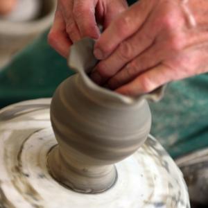 Montescudo | lavorazione ceramica