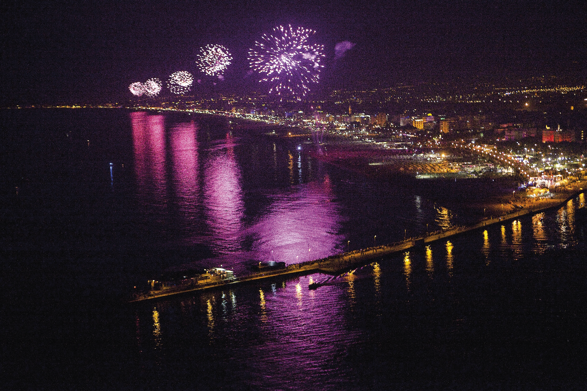 Notte Rosa Rimini Notte Rosa 2025, HIT’S SUMMER! | Riviera di Rimini